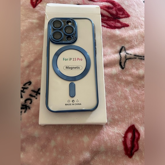 iPhone case - Picture 1 of 1